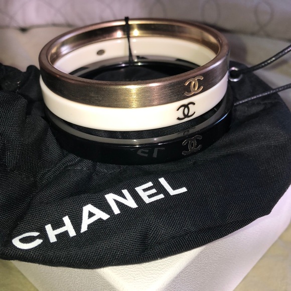 Vintage Chanel bracelets - Picture 4 of 5